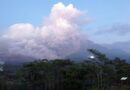 Indonesia eleva al máximo nivel la alerta tras la erupción de un volcán
