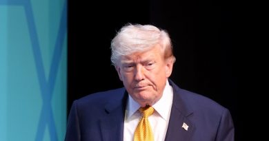 Juez ordena a Trump pagar 5 millones a la escritora Carroll tras intentos de retraso