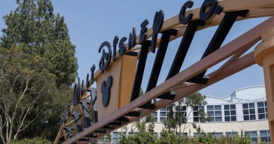 Disney despide a cerca de trescientos empleados y ofrece un retiro anticipado a ejecutivos