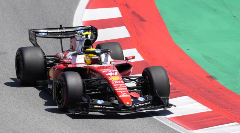 Hamilton gana en Montmeló y logra su primer triunfo con Ferrari