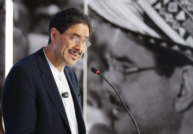 Iván Cepeda reconoce la victoria de Abelardo De la Espriella y promete defender las libertades de Colombia