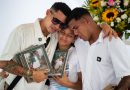 «No es nada fácil», un venezolano despide a su madre, su esposa, dos hijas y su sobrino
