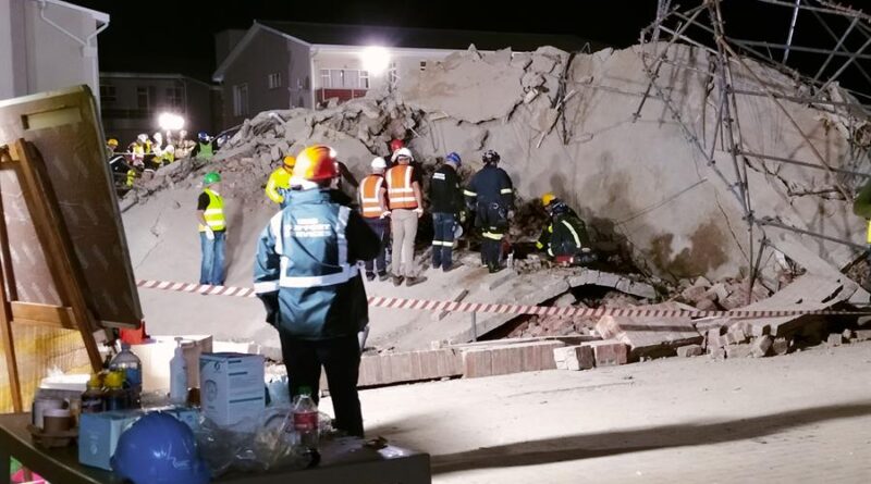Suben a siete los muertos en el derrumbe de un edificio en Sudáfrica y 39 siguen atrapadas