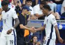 Roban las botas y los balones de la selección inglesa antes de su llegada a Kansas City