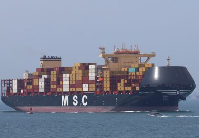 El Canal de Panamá reduce el calado para buques neopanamax a causa de El Niño