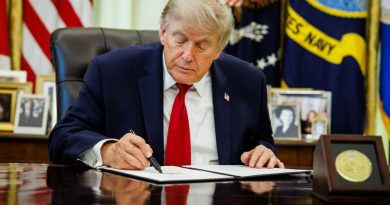 Trump declara más de mil millones de dólares en ingresos cripto, según informe financiero