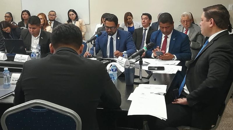 Traspaso de Banco Hipotecario pasó a segundo debate