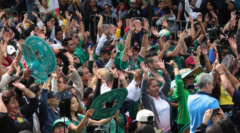 Entradas prohibitivas y televisión de pago, los mexicanos critican el «Mundial del lujo»