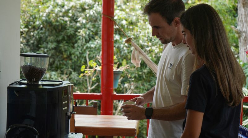 Colombia se apoya en café y naturaleza para recuperar el turismo tras el sismo de agosto