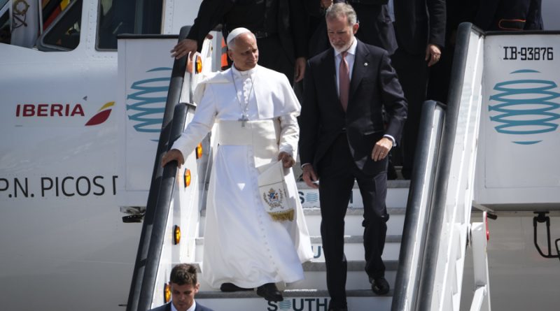 León XIV concluye su visita a España con un llamado a la dignidad de los migrantes y una demora inesperada en su regreso a Roma
