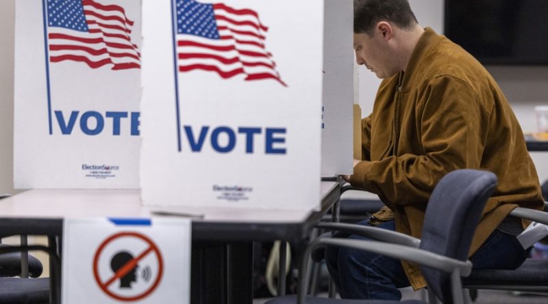 ¿Qué dicen las encuestas a un mes de las elecciones de medio mandato de Estados Unidos?