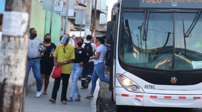 Conductores de Mi Bus anuncian paro indefinido para el 18 de julio