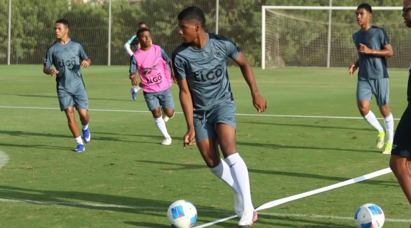 Sub-17 de Panamá completa entrenamiento previo a enfrentar al CF Tortosa Ebre